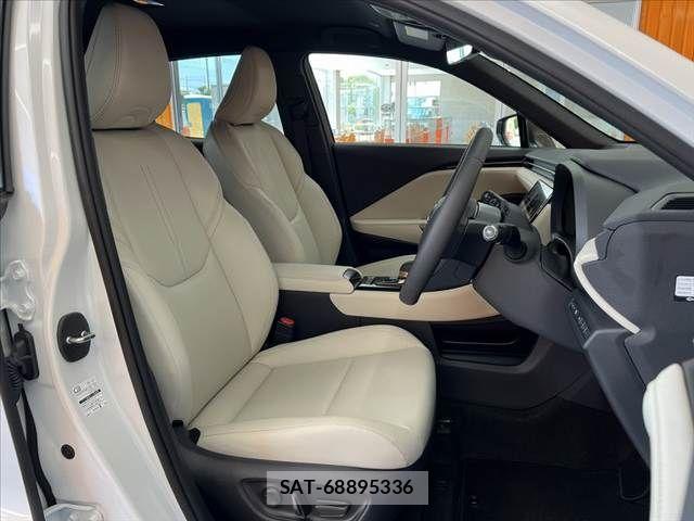 Lexus LBX 2025-05 8336552-15