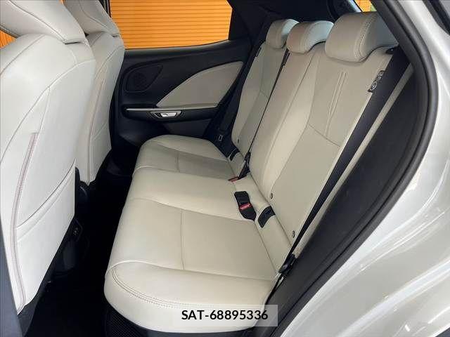 Lexus LBX 2025-05 8336552-18