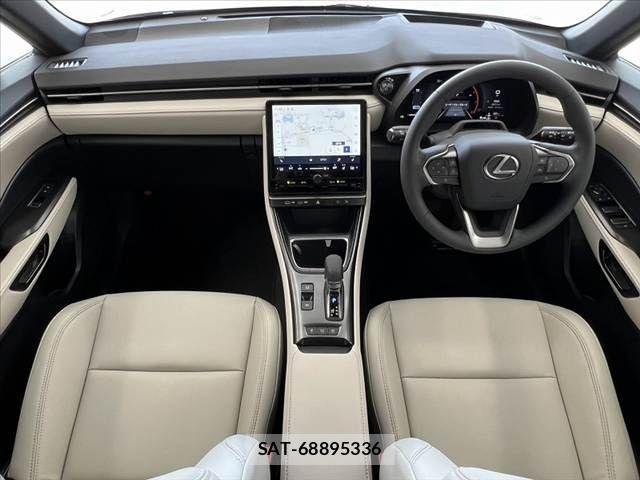 Lexus LBX 2025-05 8336552-1