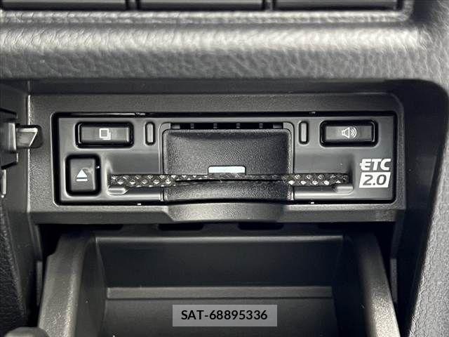 Lexus LBX 2025-05 8336552-6