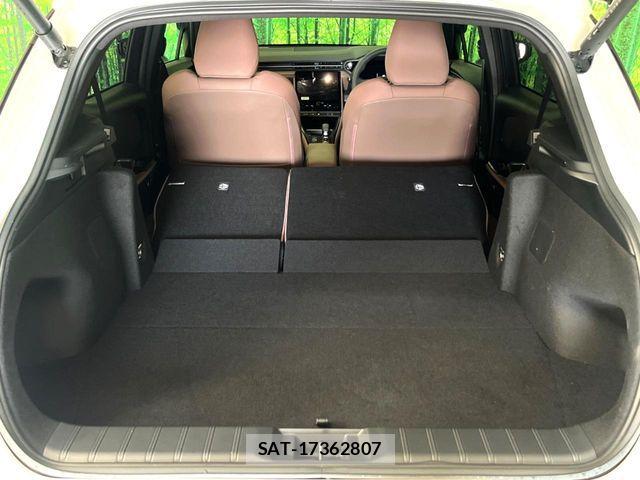 Lexus LBX 2025-07 8336554-14