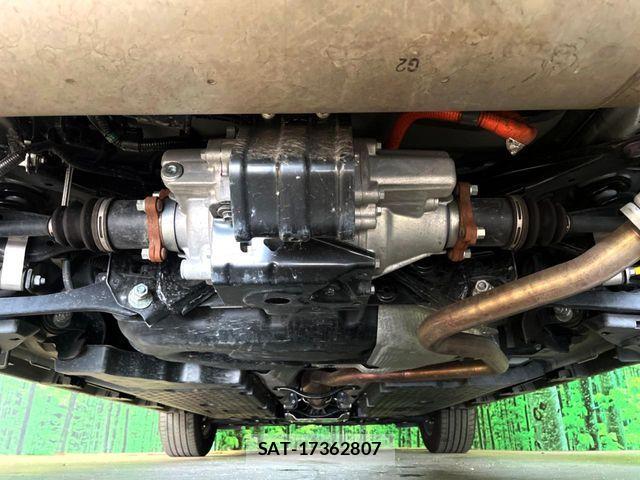 Lexus LBX 2025-07 8336554-18