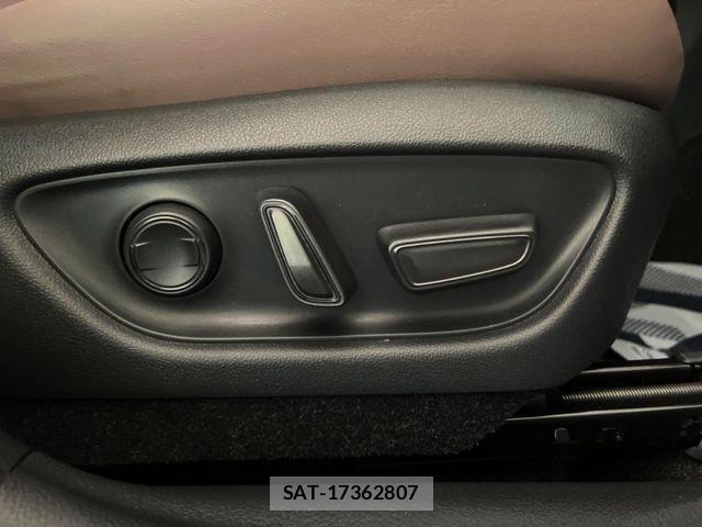 Lexus LBX 2025-07 8336554-7