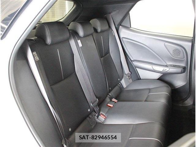 Lexus LBX 2024-02 8336549-13
