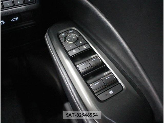Lexus LBX 2024-02 8336549-24