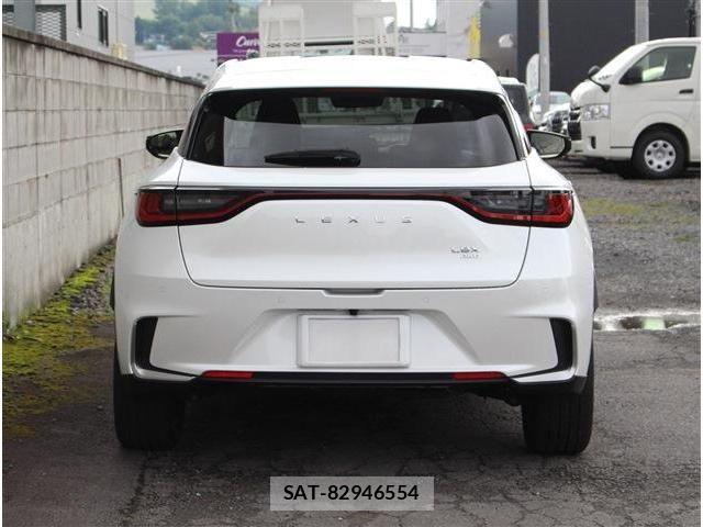 Lexus LBX 2024-02 8336549-5