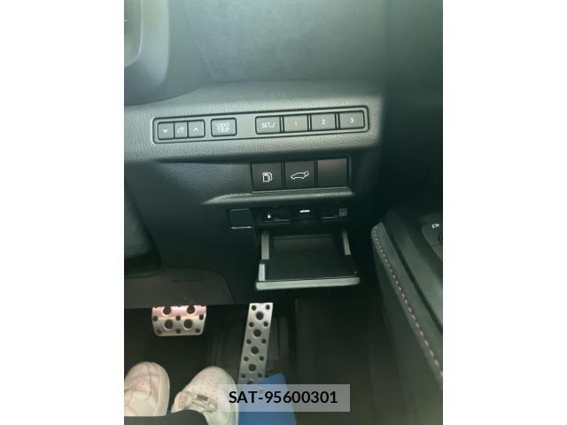 Lexus LBX 2025-03 8336546-18