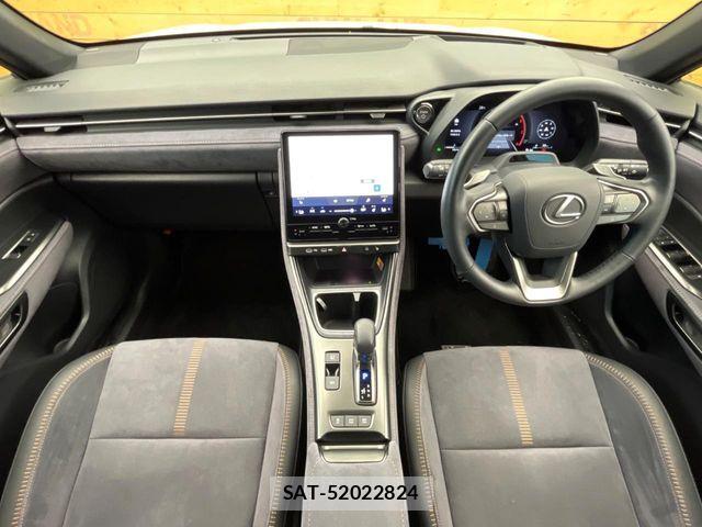 Lexus LBX 2024-07 8336551-1