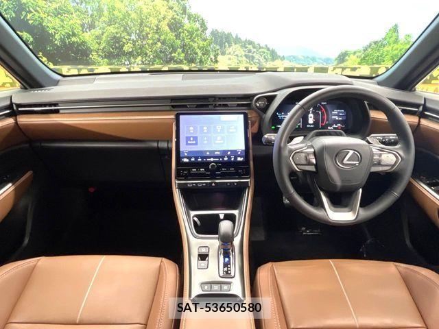 Lexus LBX 2024-07 8354844-1