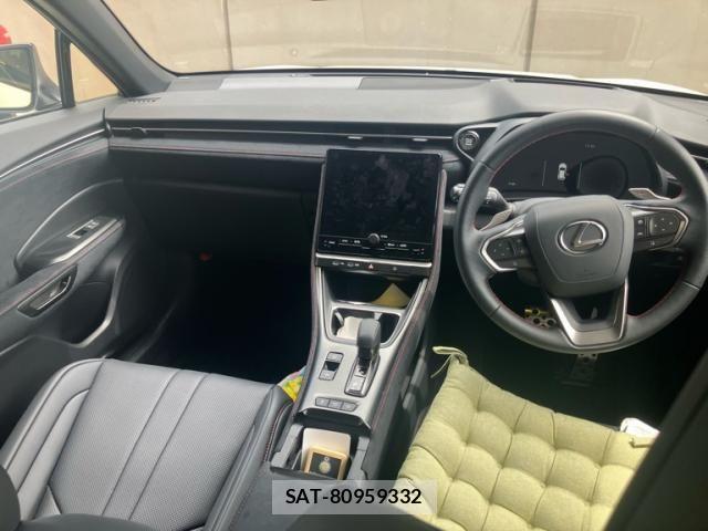 Lexus LBX 2025-09 8366724-12