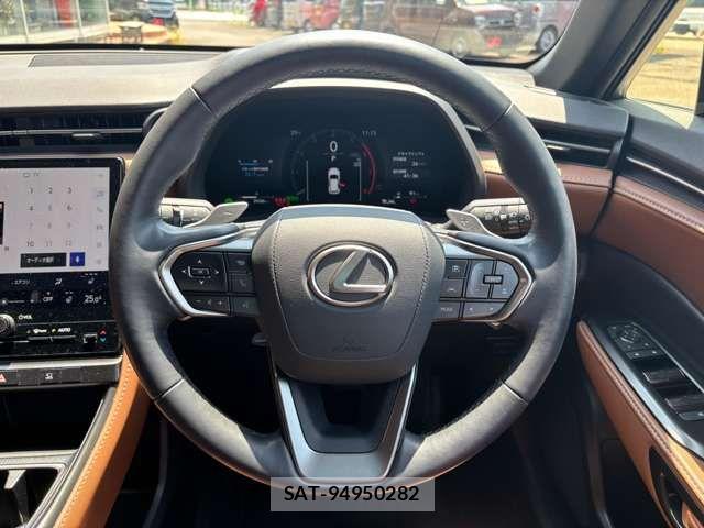 Lexus LBX 2024-07 8366729-15