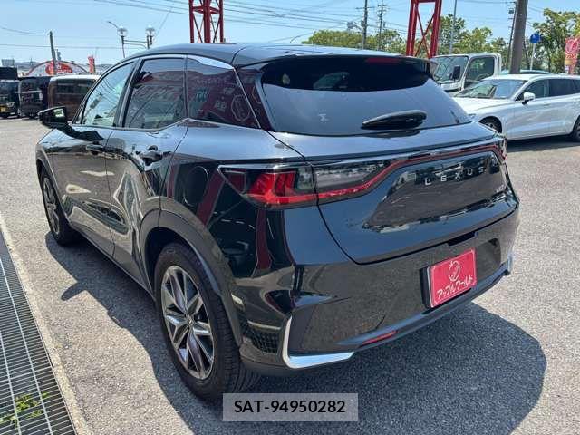 Lexus LBX 2024-07 8366729-5