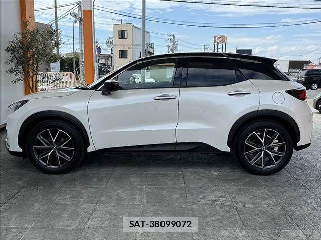 Lexus LBX 2024-07 8413289-10