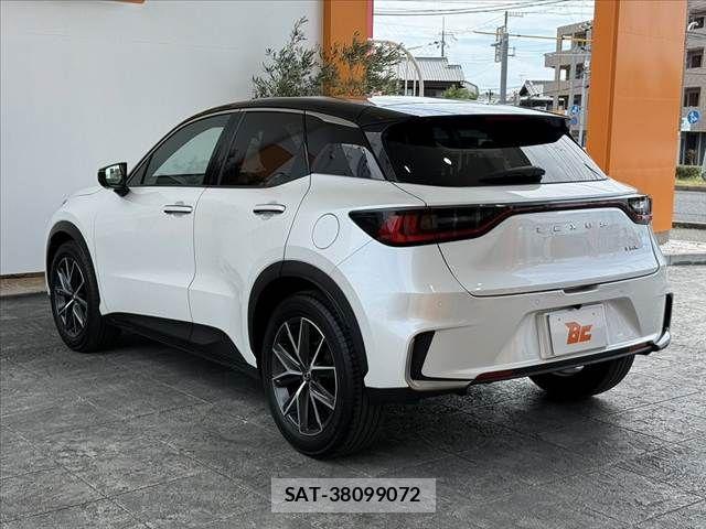 Lexus LBX 2024-07 8413289-12