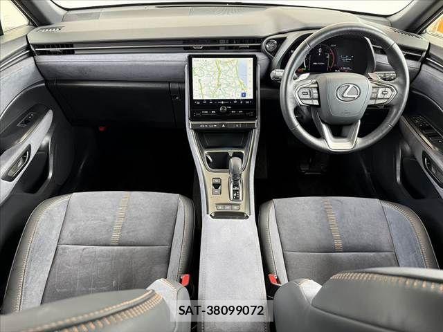 Lexus LBX 2024-07 8413289-1