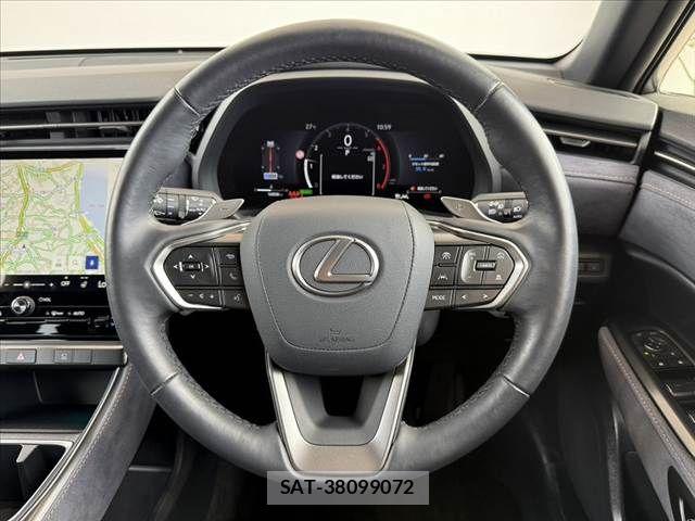 Lexus LBX 2024-07 8413289-21