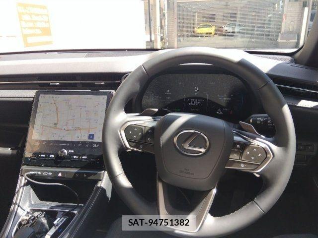 Lexus LBX 2025-11 8413279-1