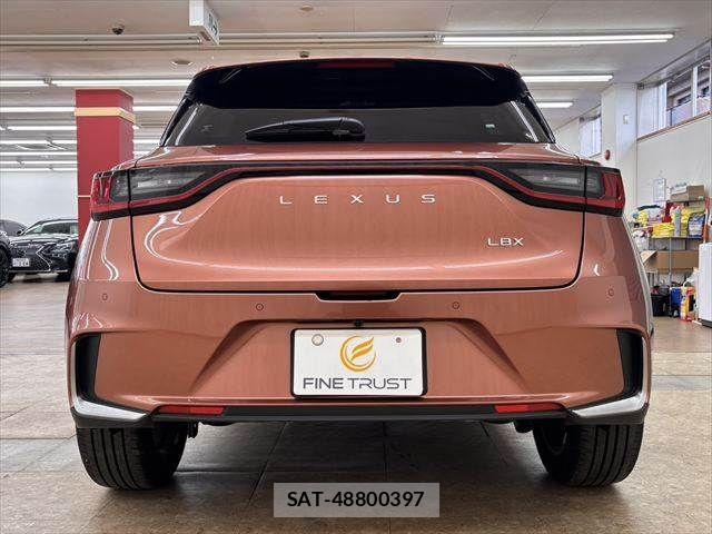 Lexus LBX 2024-07 8457801-16