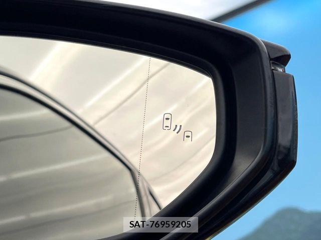 Lexus LBX 2024-02 8525520-4