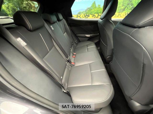 Lexus LBX 2024-02 8525520-8