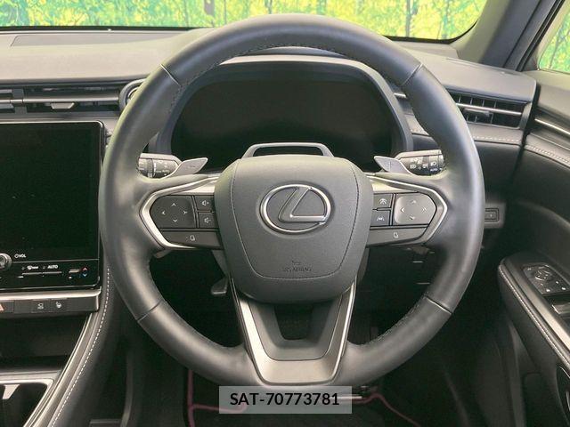 Lexus LBX 2024-04 8525528-10