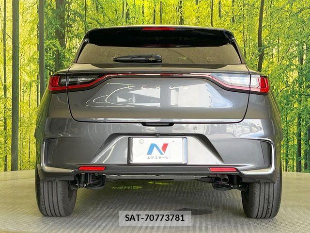 Lexus LBX 2024-04 8525528-14