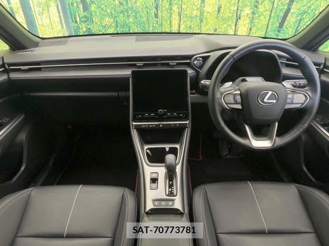 Lexus LBX 2024-04 8525528-1
