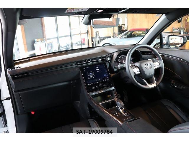 Lexus LBX 2026-06 8525519-10