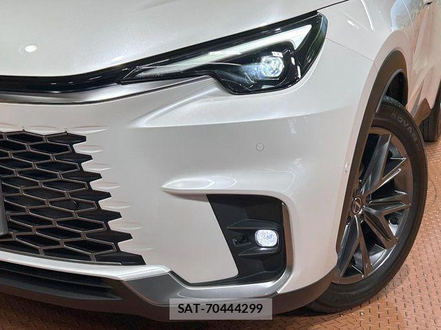 Lexus LBX 2024-04 8525527-10