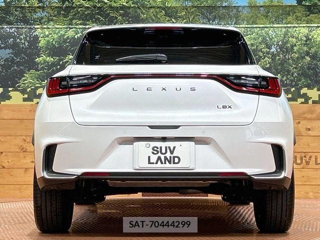 Lexus LBX 2024-04 8525527-13