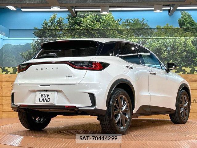 Lexus LBX 2024-04 8525527-15