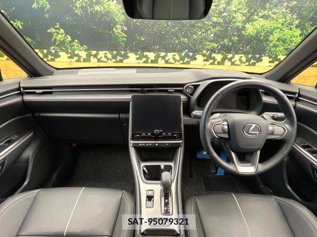 Lexus LBX 2024-02 8525521-1