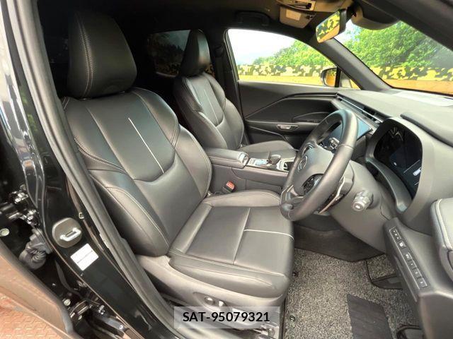Lexus LBX 2024-02 8525521-6