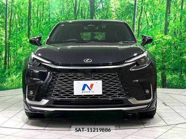 Lexus LBX 2025-06 8562441-15
