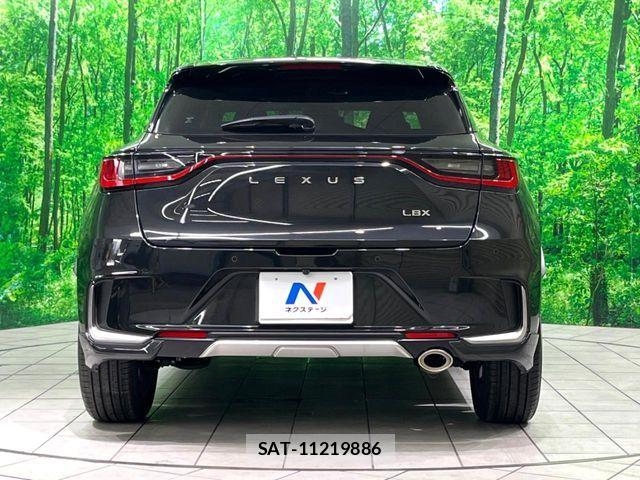 Lexus LBX 2025-06 8562441-16