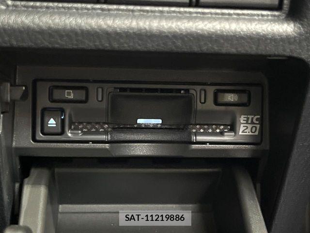 Lexus LBX 2025-06 8562441-5
