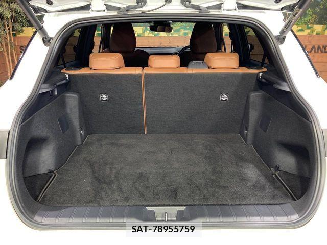 Lexus LBX 2024-06 8562442-10