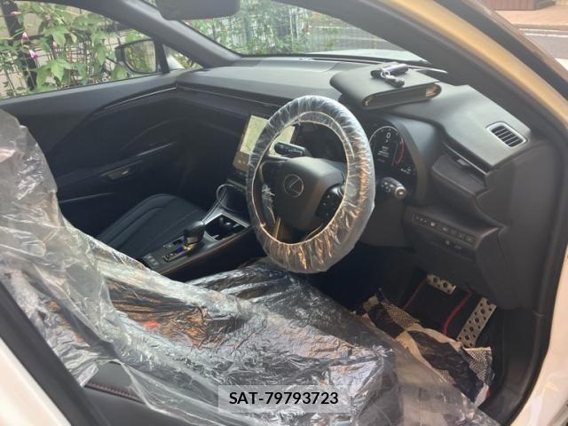 Lexus LBX 2024-11 8627474-11