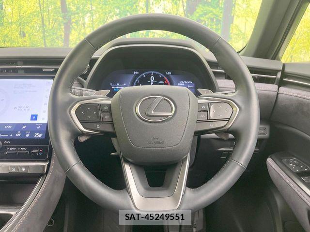 Lexus LBX 2024-07 8627476-10