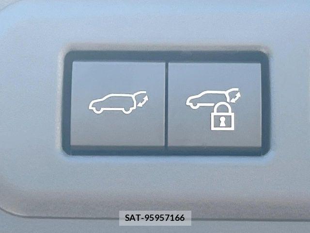 Lexus LBX 2024-03 8627473-5