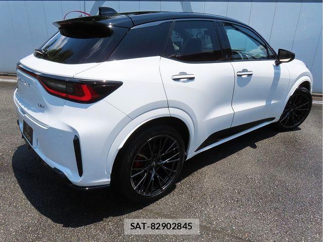 Lexus LBX 2026-04 8659926-29