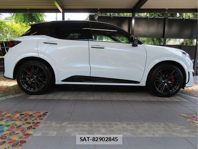 Lexus LBX 2026-04 8659926-3