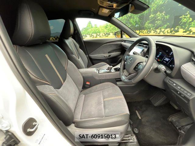 Lexus LBX 2025-05 8659928-7