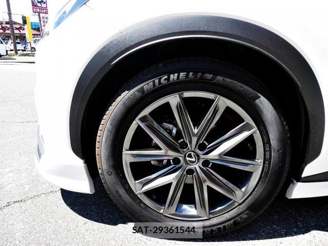 Lexus LBX 2024-02 8666399-10
