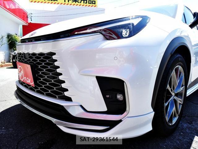 Lexus LBX 2024-02 8666399-12