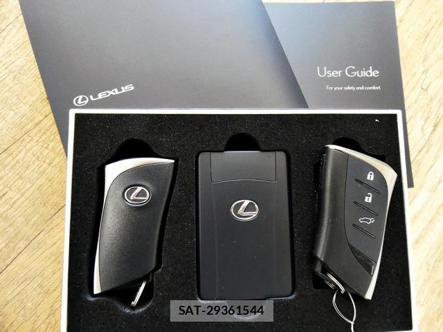 Lexus LBX 2024-02 8666399-22