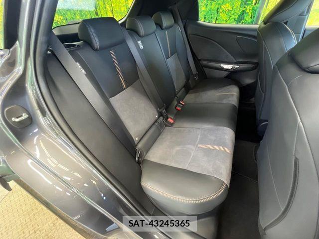 Lexus LBX 2024-09 8685842-9