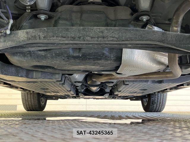 Lexus LBX 2024-09 8685842-19