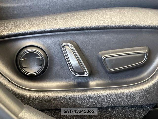 Lexus LBX 2024-09 8685842-7