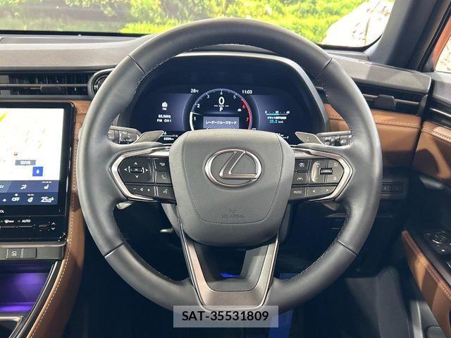 Lexus LBX 2025-07 8743427-10